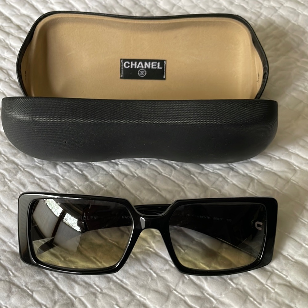 CHANEL!  No lens scratches Quilted temple arms.